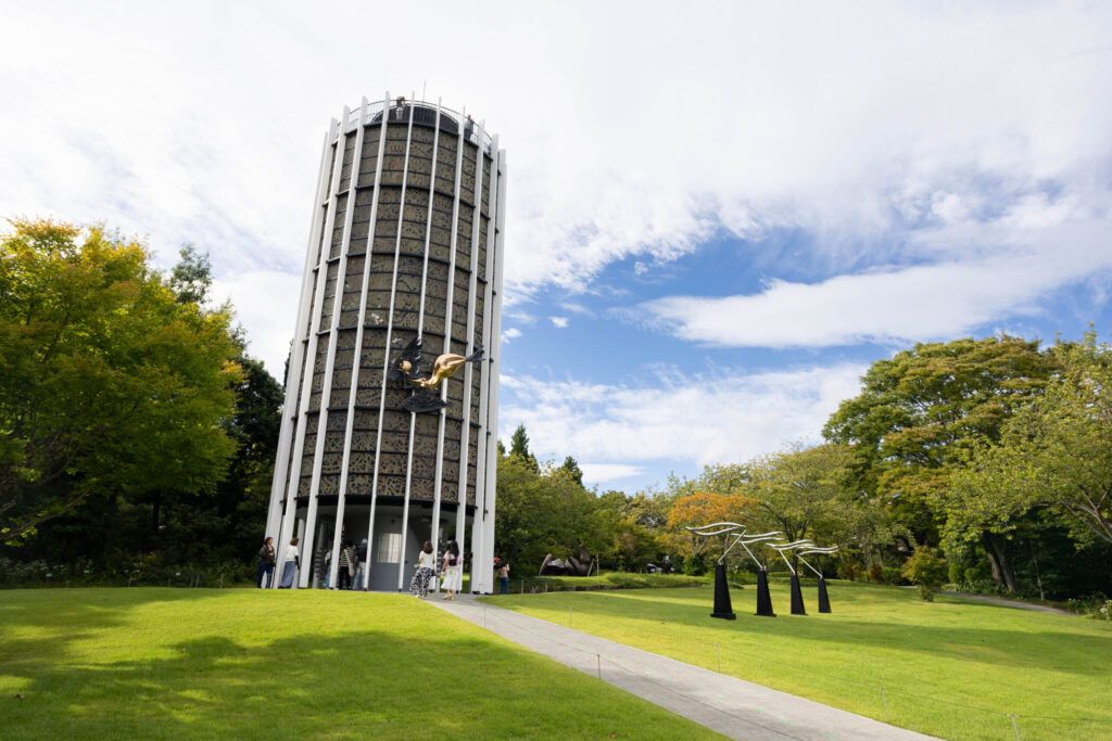Inside Symphonic Sculpture
