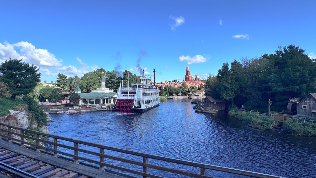The Mark Twain and Big Thundar Mountsin from Splash Mountain